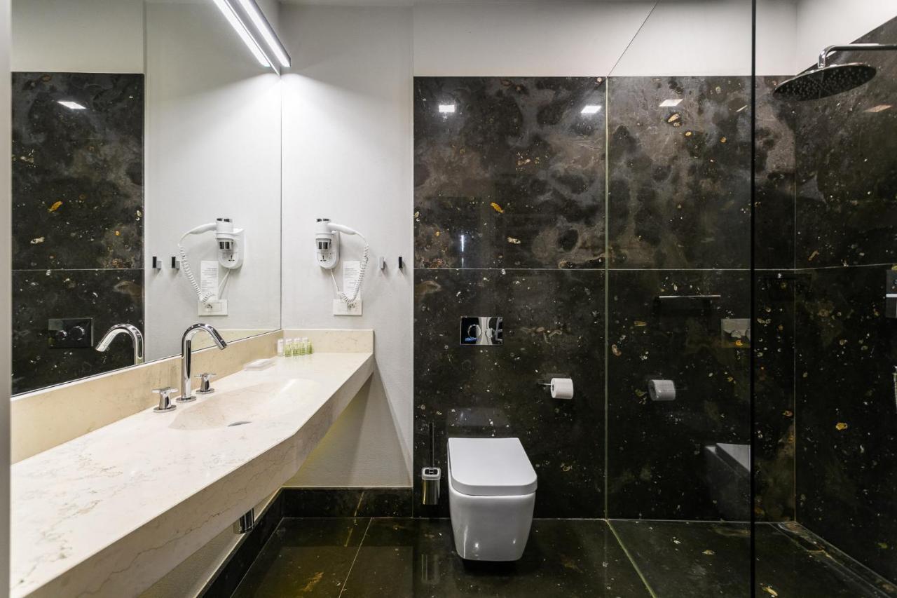 Dada Premium Aparthotel Krasków Eksteriør bilde