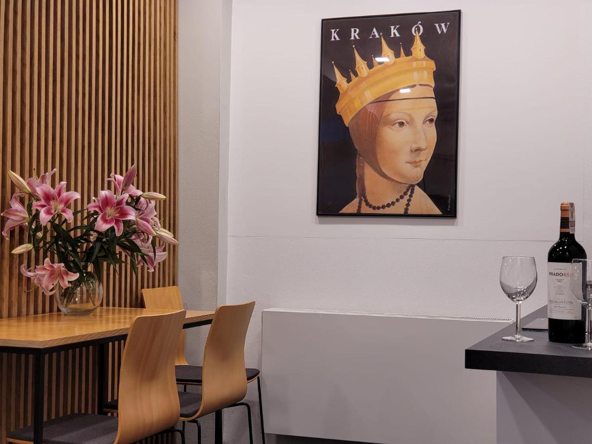 Dada Premium Aparthotel Krasków Eksteriør bilde
