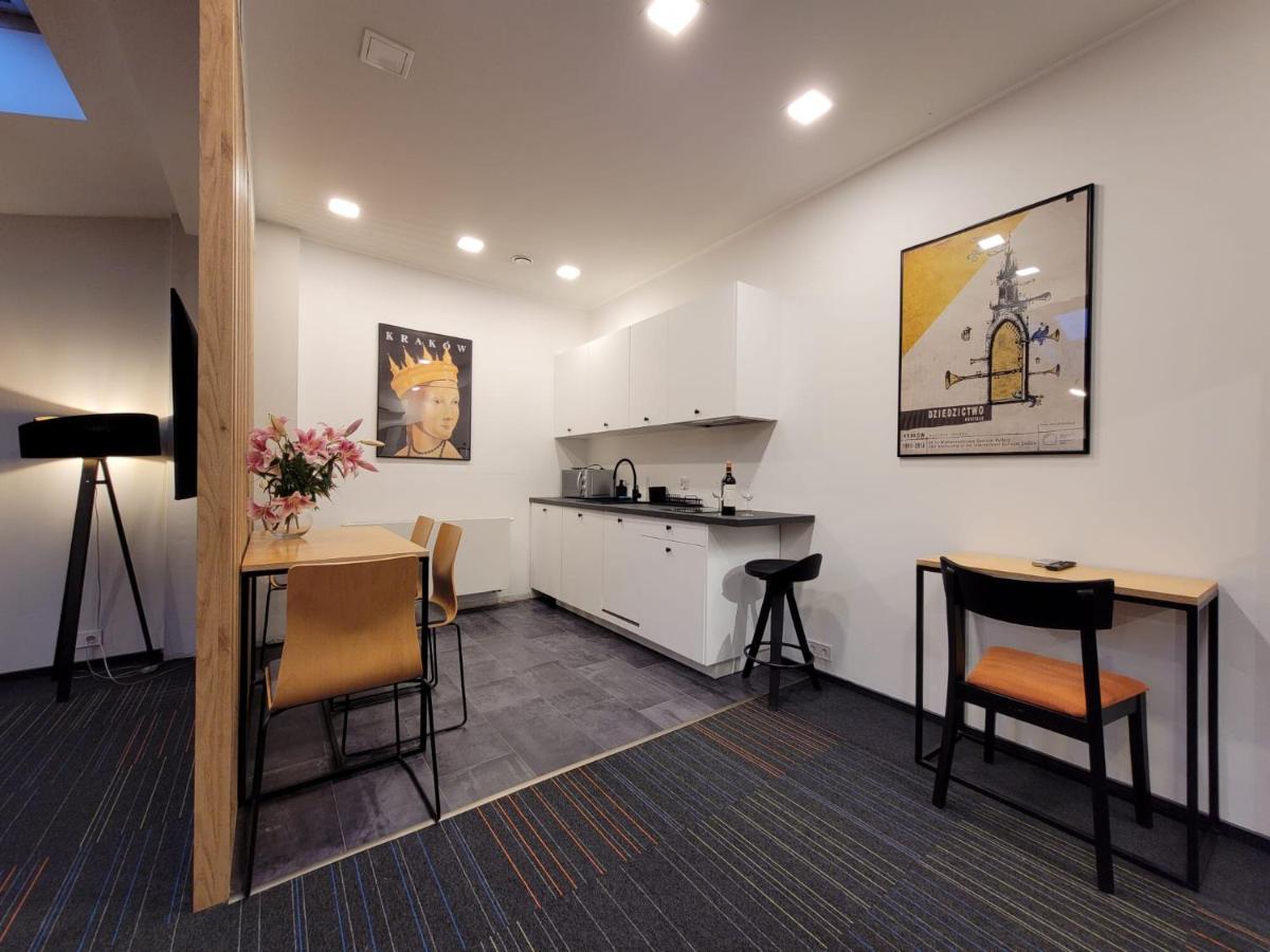 Dada Premium Aparthotel Krasków Eksteriør bilde